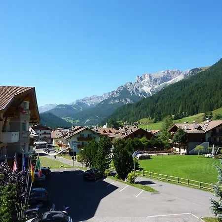 Majon Sotroi * Campitello di Fassa
